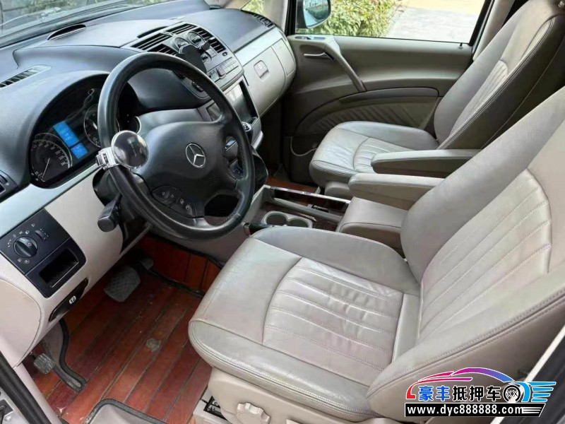 10年奔驰唯雅诺轿车抵押车出售