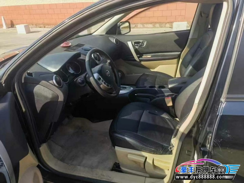 14年日产逍客轿车抵押车出售