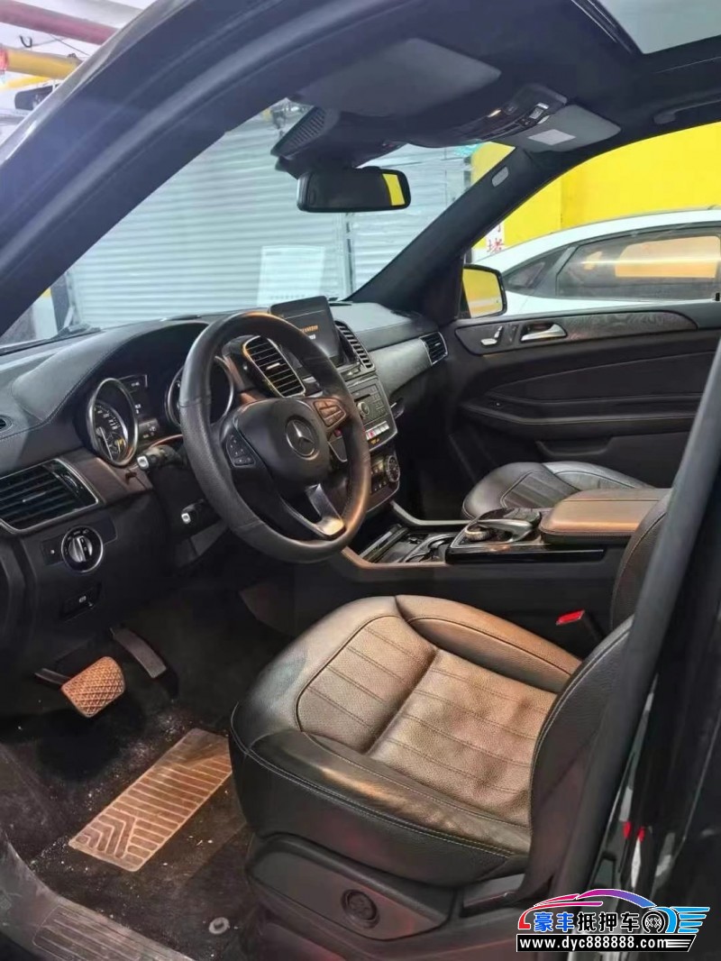 17年奔驰GLE轿车抵押车出售