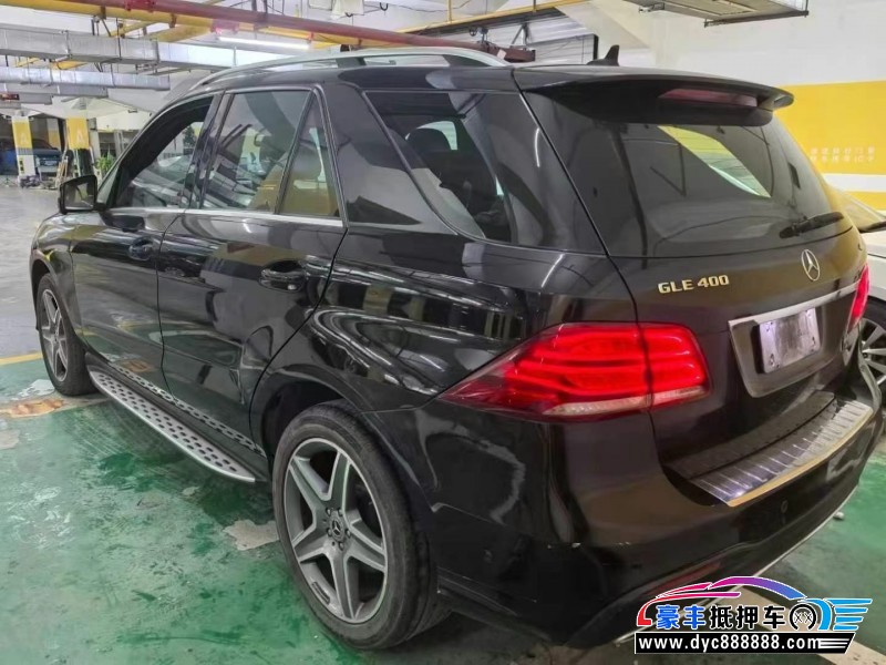 17年奔驰GLE轿车抵押车出售