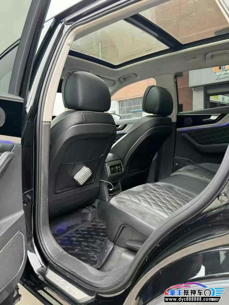 19年红旗HS5轿车抵押车出售