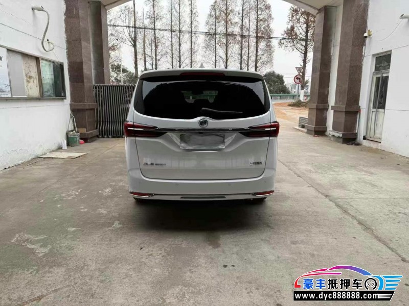 20年别克GL8轿车抵押车出售