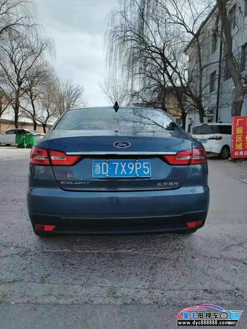 19年福特福睿斯轿车抵押车出售