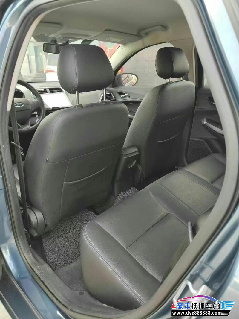 19年福特福睿斯轿车抵押车出售