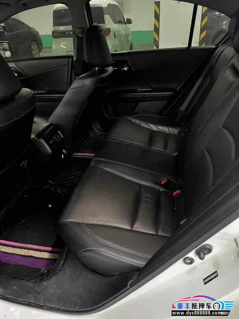 17年本田雅阁轿车抵押车出售