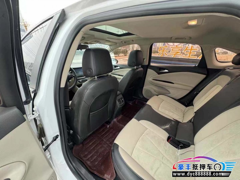 18年别克威朗轿车抵押车出售