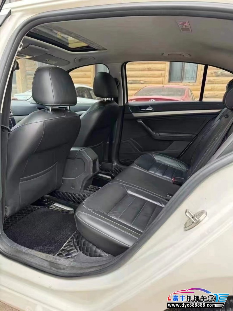 18年大众朗逸轿车抵押车出售