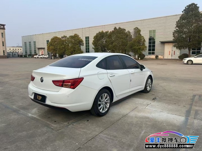 17年别克威朗轿车抵押车出售
