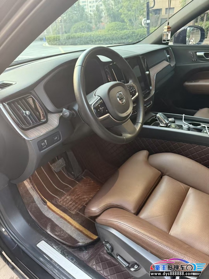 22年沃尔沃XC60轿车抵押车出售