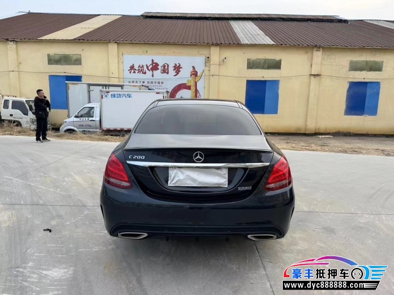 17年奔驰C轿车抵押车出售