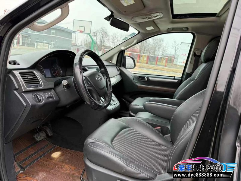 18年上汽大通G10轿车抵押车出售