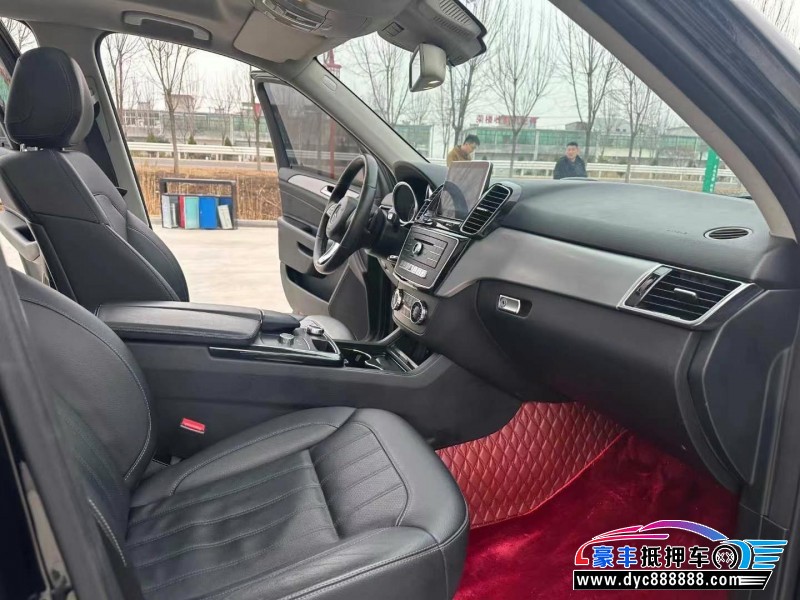 16年奔驰GLE轿车抵押车出售