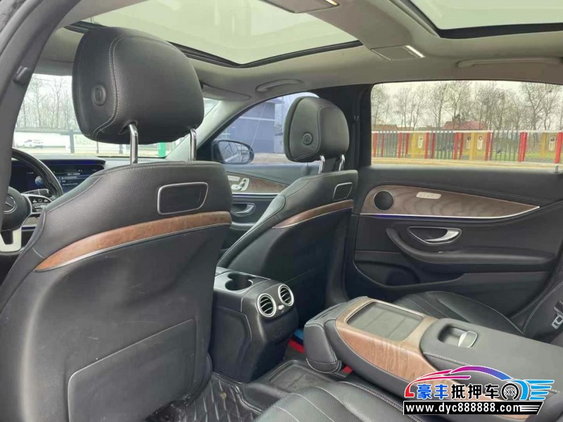 19年奔驰E轿车抵押车出售