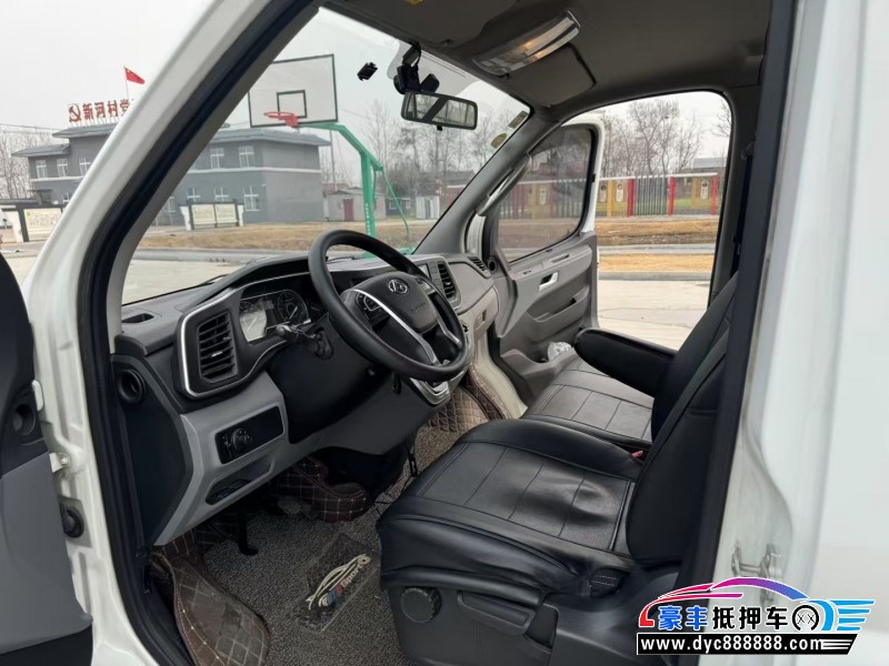 21年上汽大通V80轿车抵押车出售