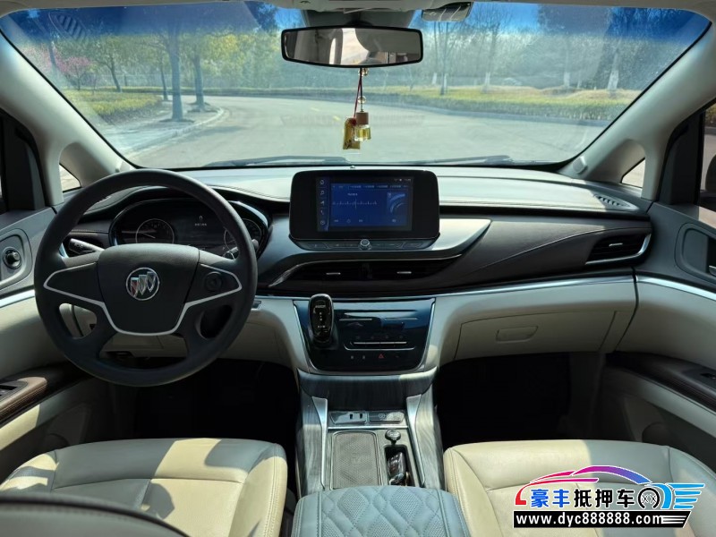 21年别克GL8轿车抵押车出售