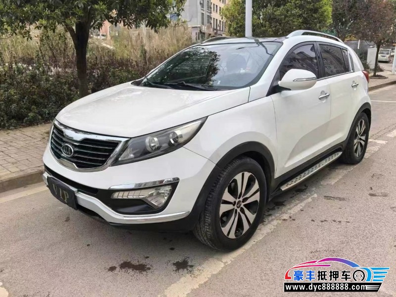 14年起亚智跑轿车抵押车出售