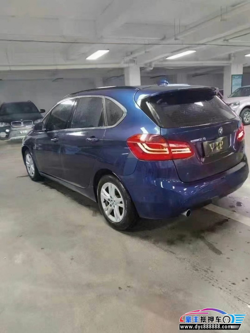 17年宝马2系轿车抵押车出售