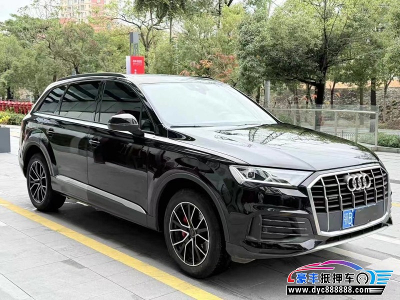 22年奥迪Q7轿车抵押车出售