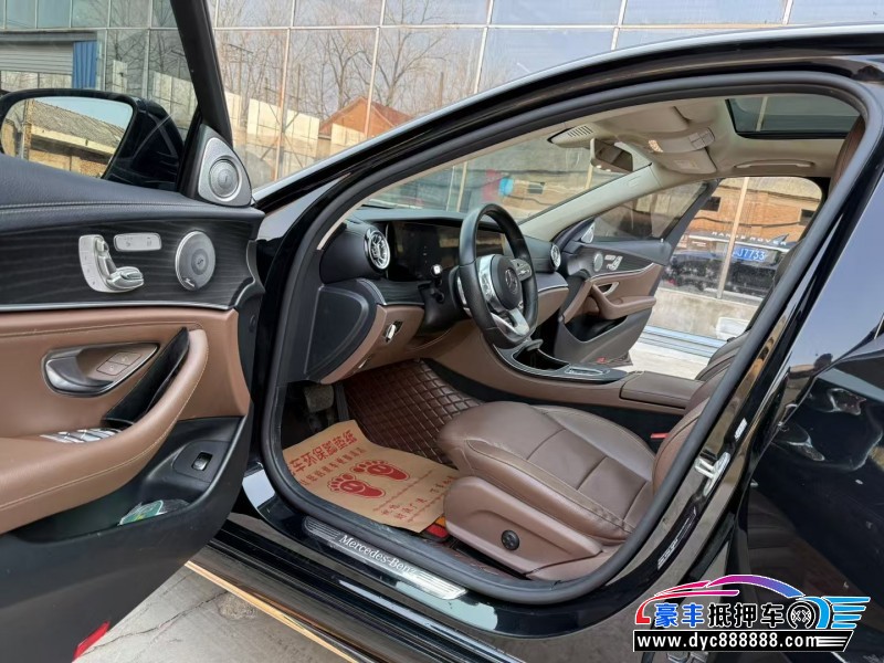 20年奔驰E轿车抵押车出售