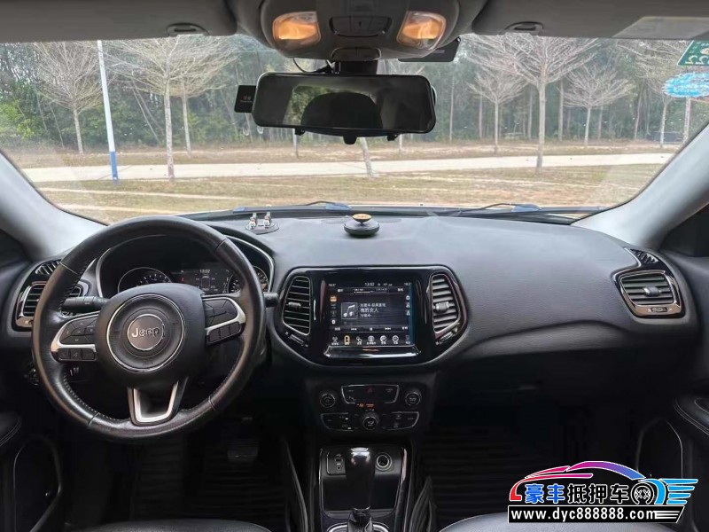 18年Jeep指南者轿车抵押车出售