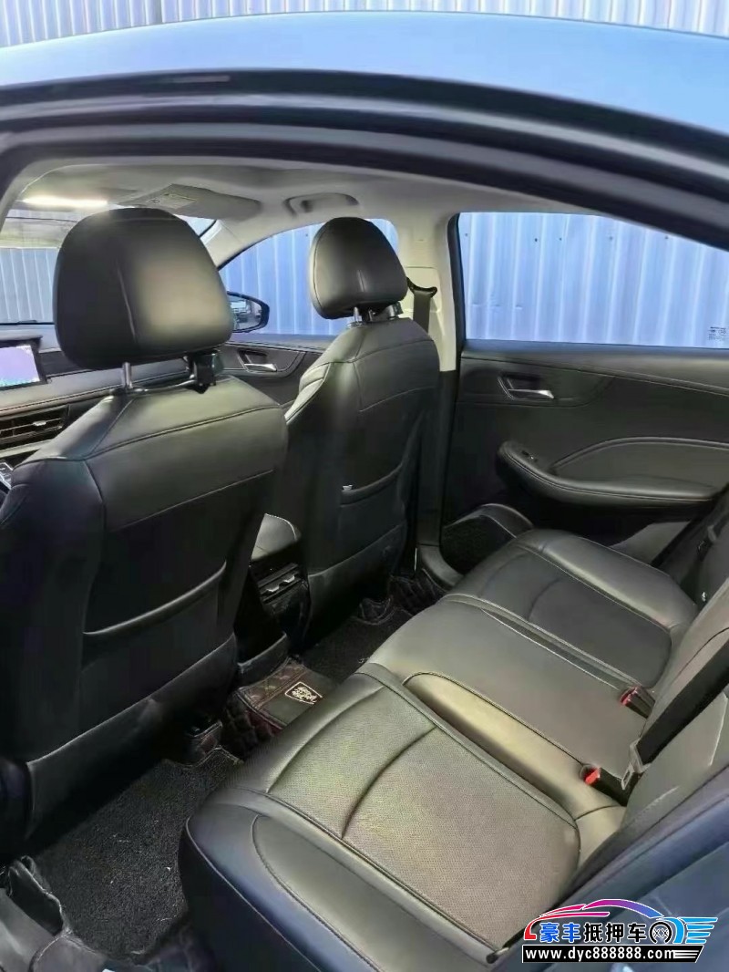 23年荣威i5轿车抵押车出售