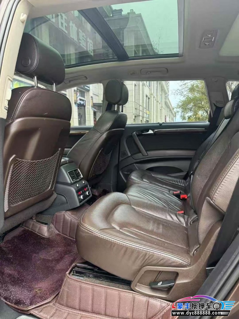 13年奥迪Q7轿车抵押车出售