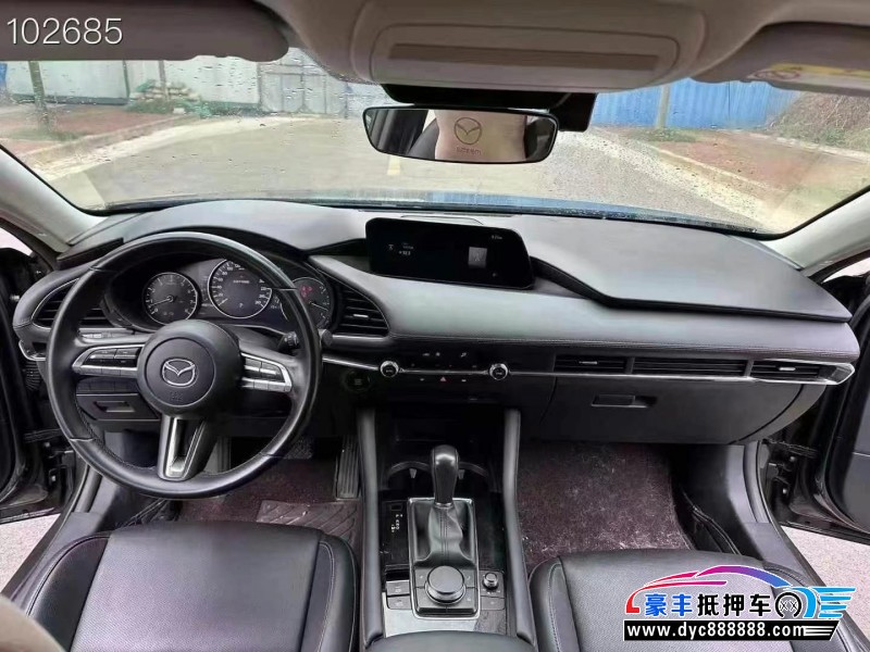 20年马自达昂克赛拉轿车抵押车出售