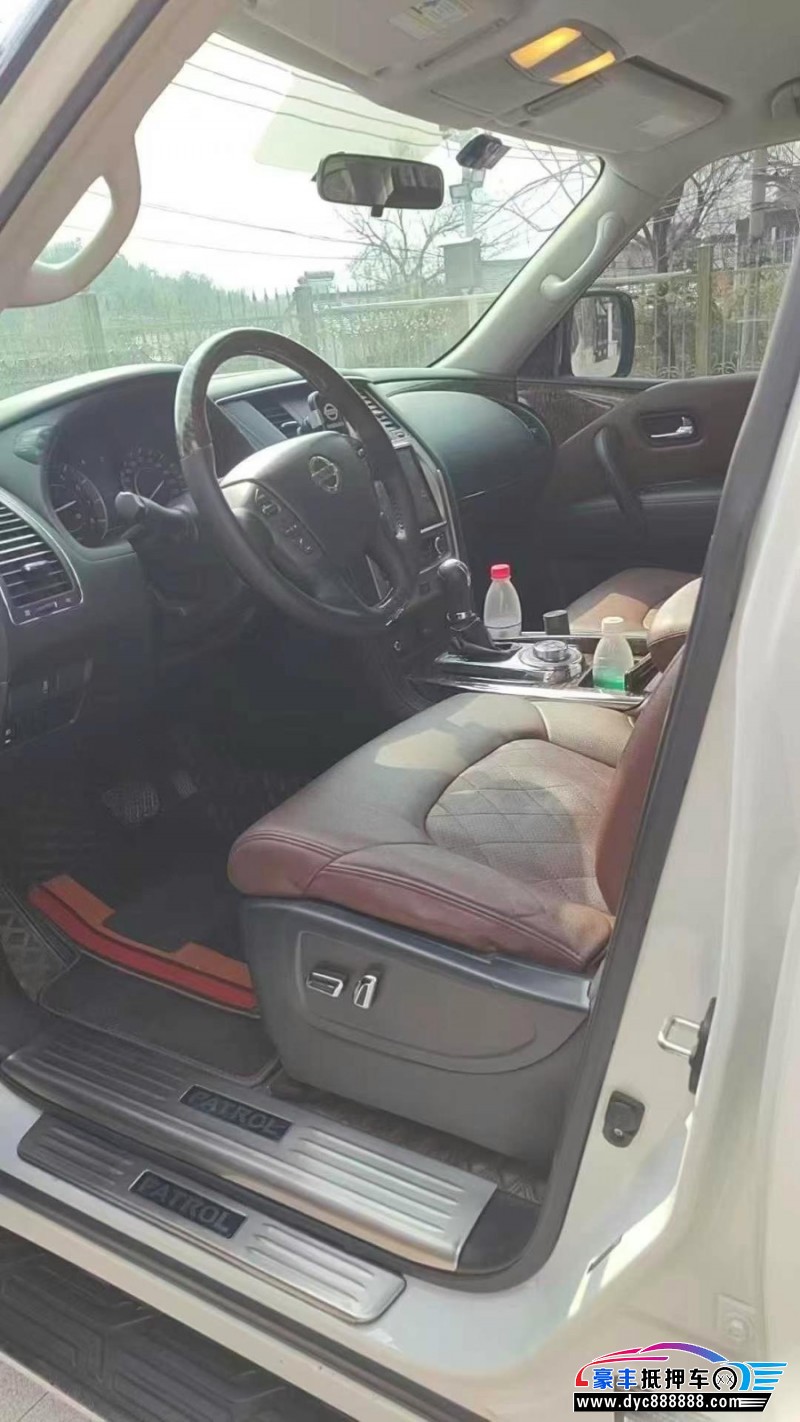 20年日产途乐轿车抵押车出售