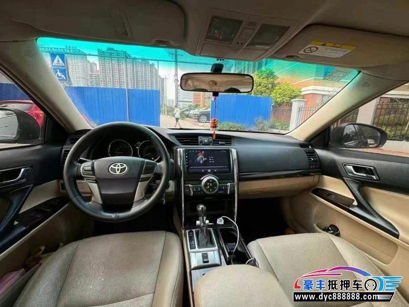 12年丰田锐志轿车抵押车出售