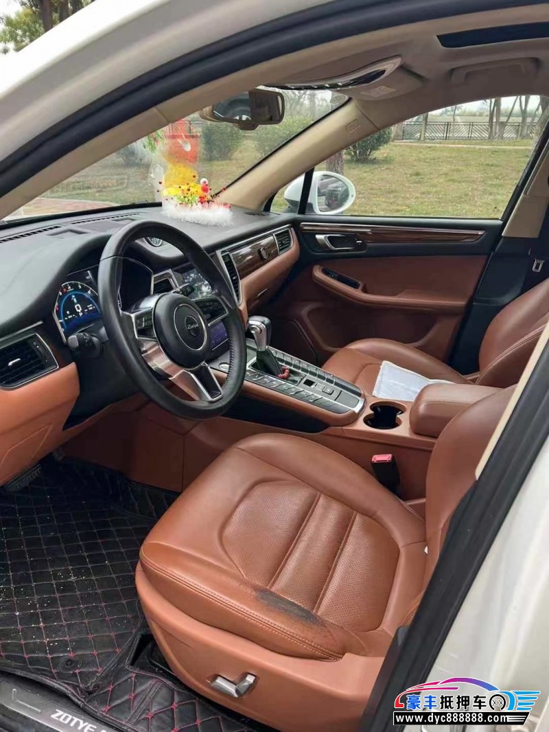 19年众泰SR9轿车抵押车出售