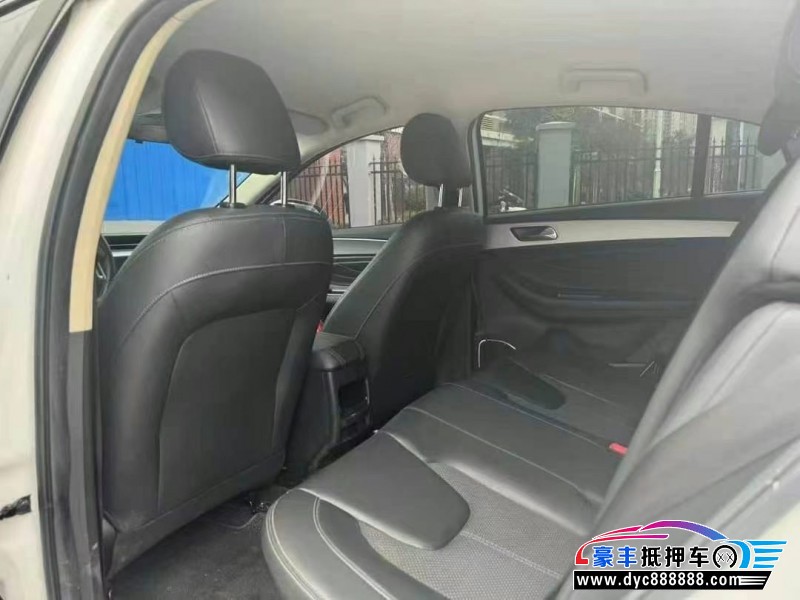 25年奇瑞艾瑞泽轿车抵押车出售