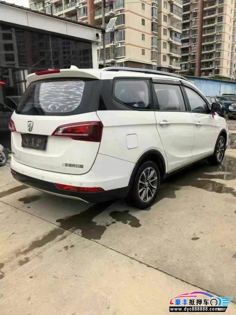 19年宝骏730轿车抵押车出售