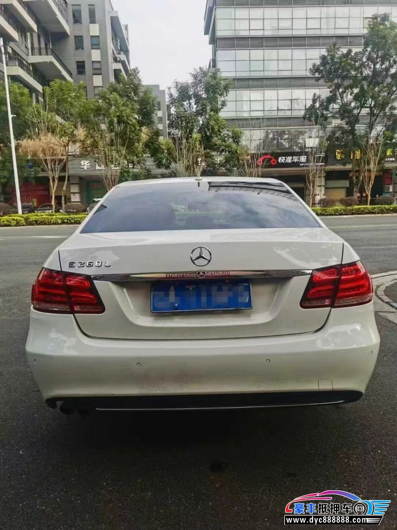 13年奔驰E轿车抵押车出售