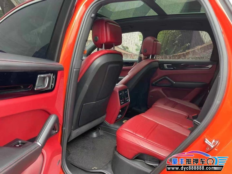 21年保时捷卡宴轿车抵押车出售