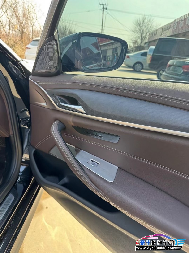 23年宝马5系轿车抵押车出售