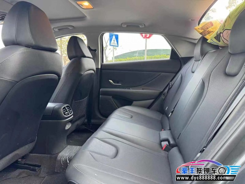 24年现代伊兰特轿车抵押车出售