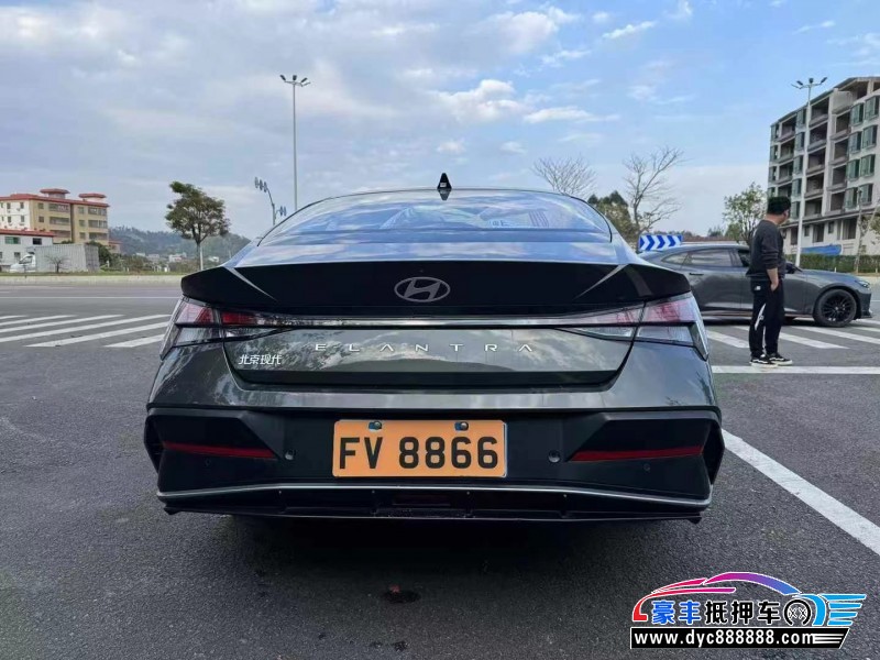 24年现代伊兰特轿车抵押车出售