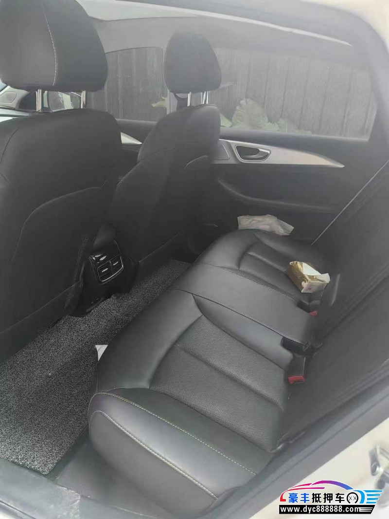 24年荣威i6轿车抵押车出售