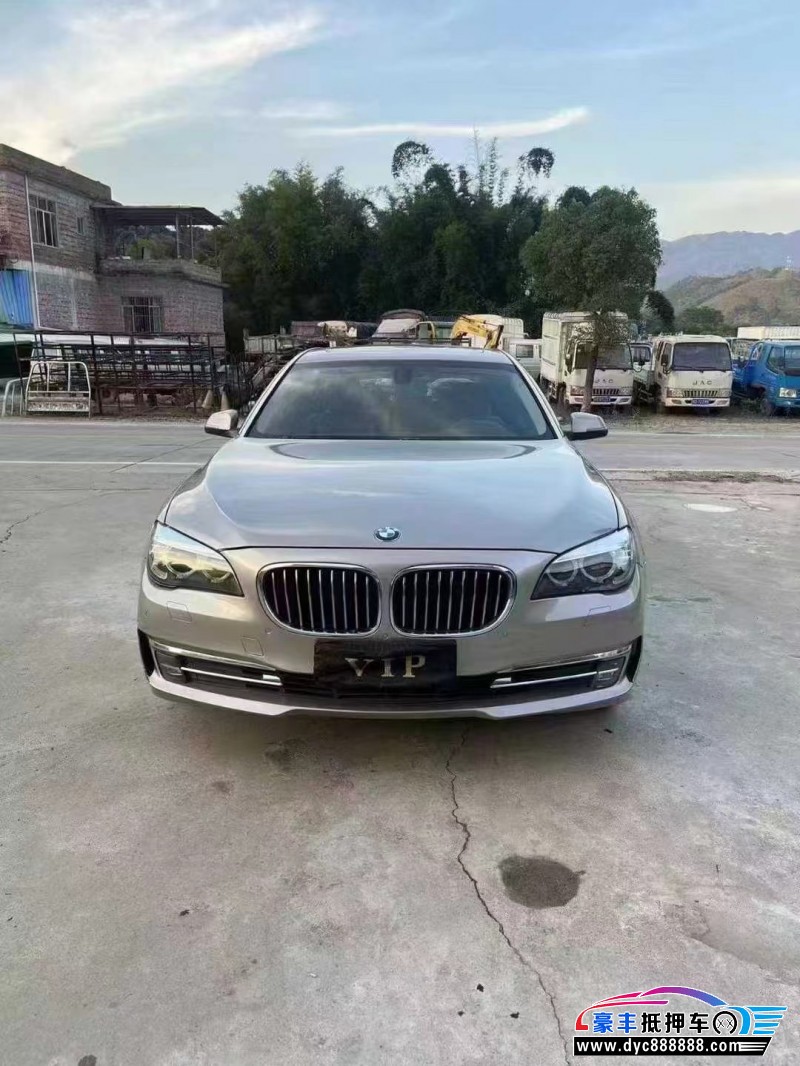 15年宝马7系轿车抵押车出售