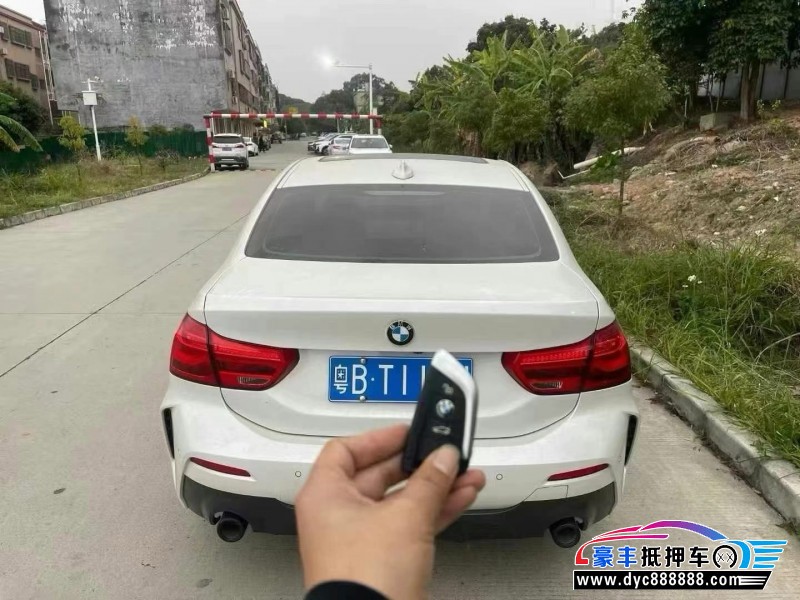 22年宝马1系轿车抵押车出售