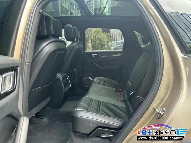 18年保时捷卡宴轿车抵押车出售