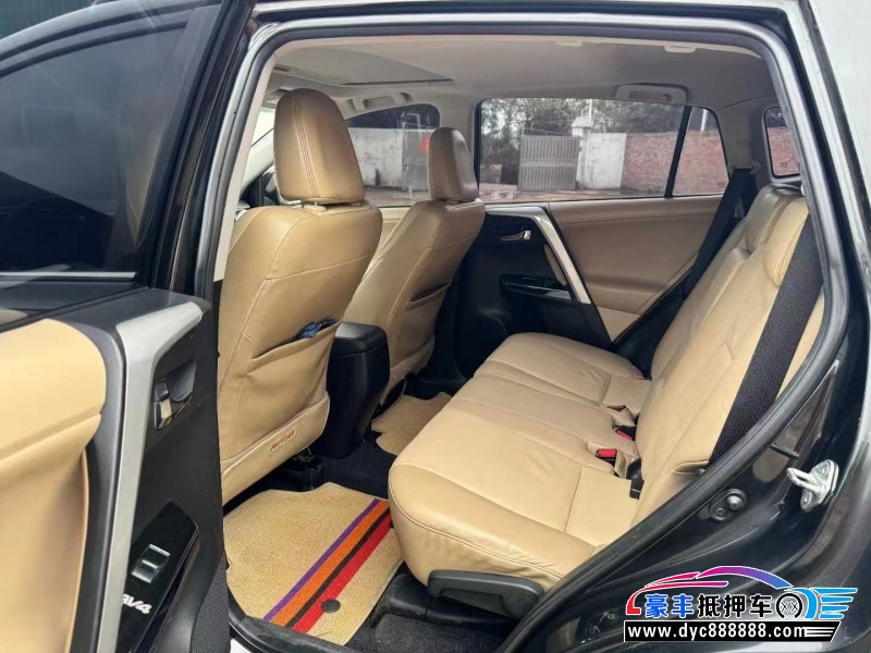 14年丰田RAV4轿车抵押车出售