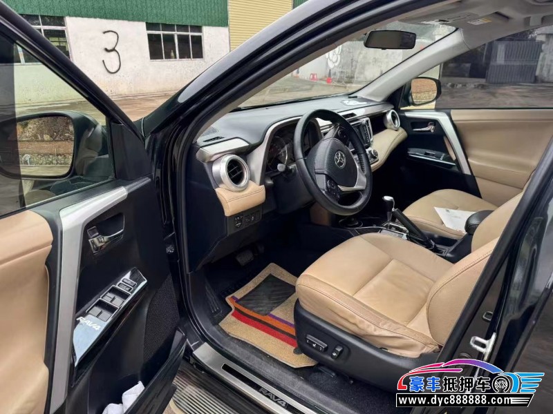 14年丰田RAV4轿车抵押车出售