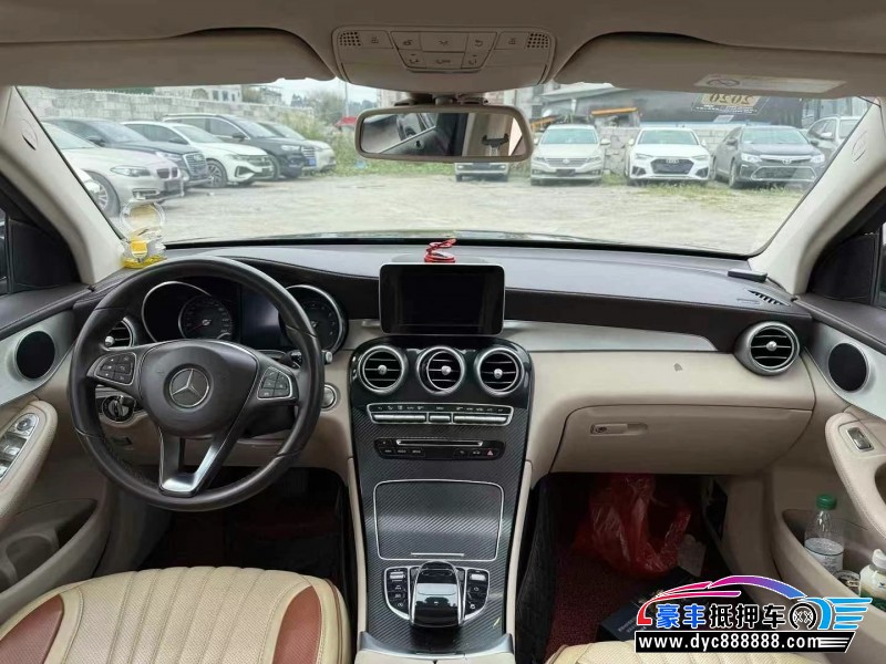 16年奔驰GLC轿车抵押车出售