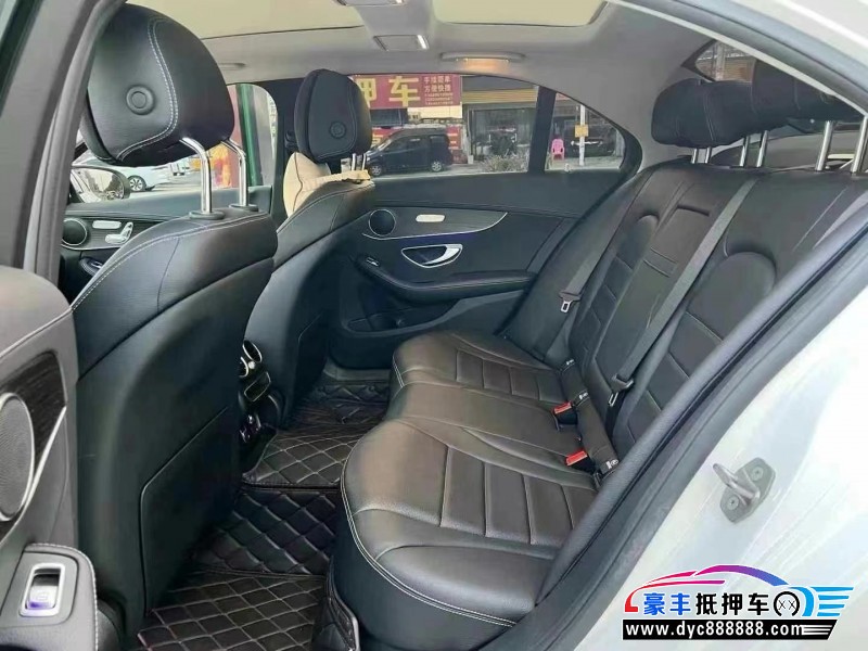 22年奔驰C轿车抵押车出售