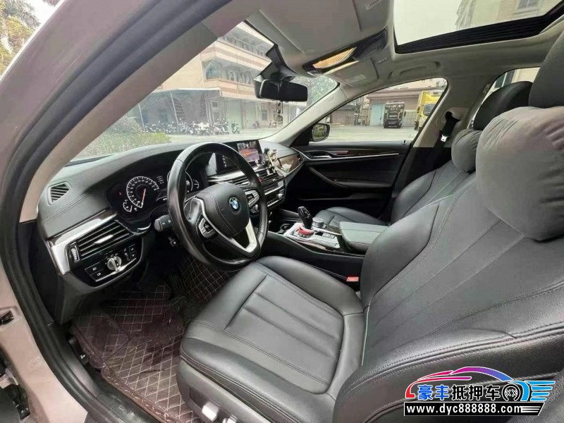 19年宝马5系轿车抵押车出售