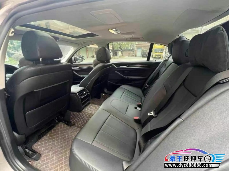 19年宝马5系轿车抵押车出售