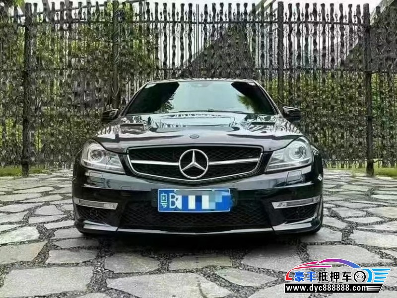 13年奔驰C轿车抵押车出售