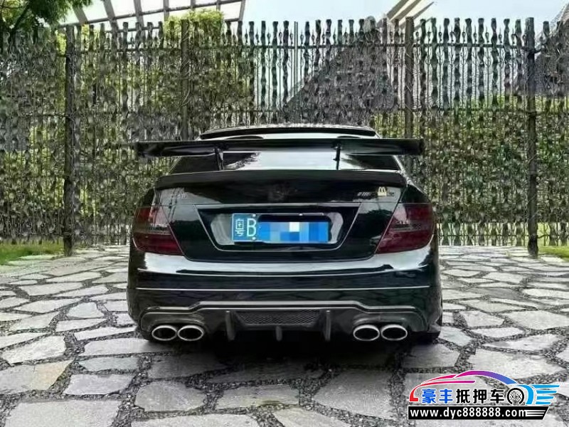 13年奔驰C轿车抵押车出售
