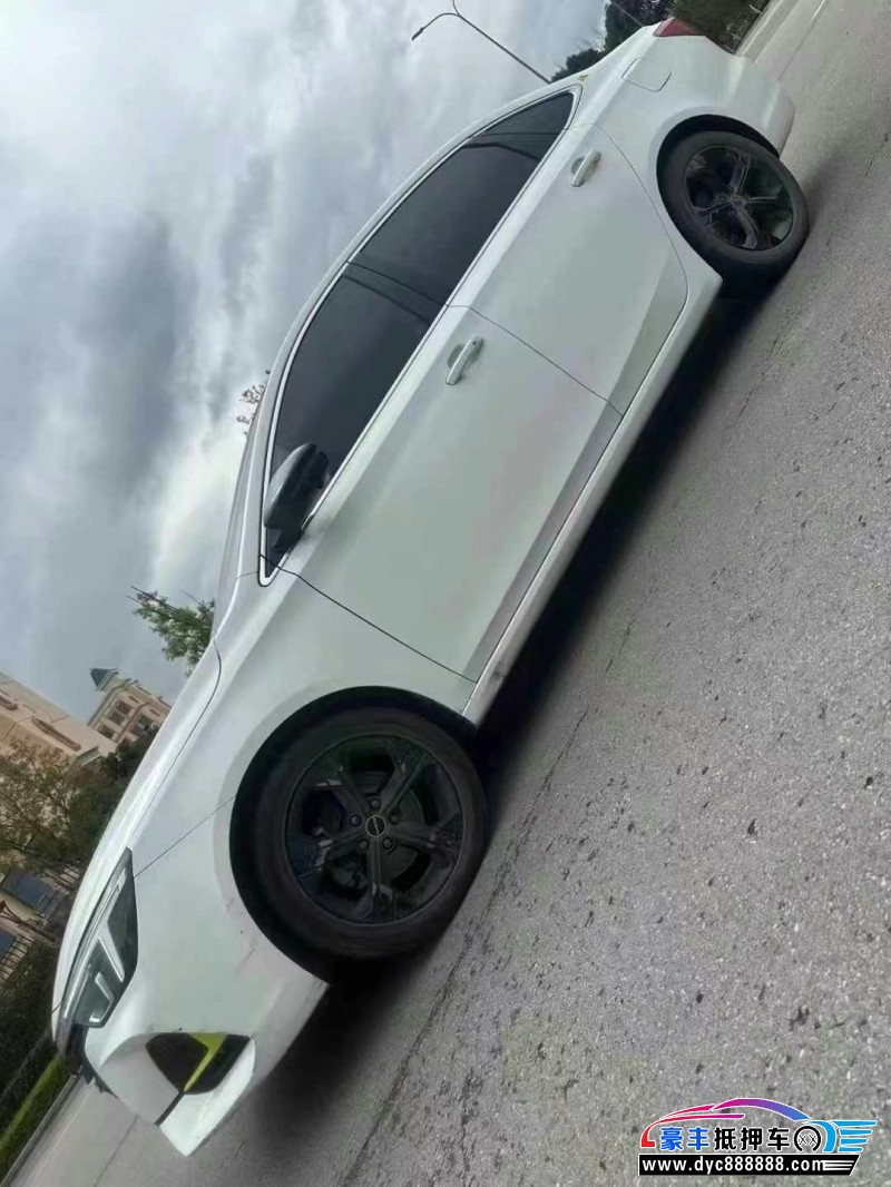 21年荣威i6轿车抵押车出售